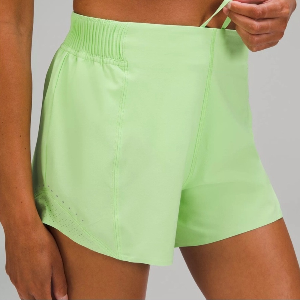 Lululemon Green hotty hot 4” Athletic Shorts Lightweight‎ Elastic waistband 4